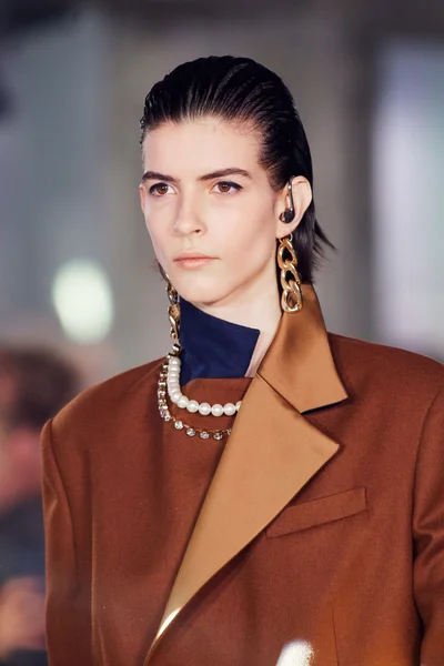 Look 7